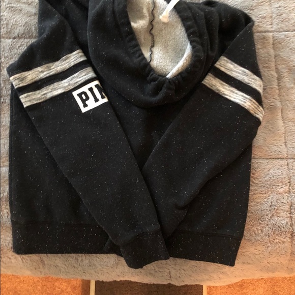 Pink hoodie - Picture 3 of 4